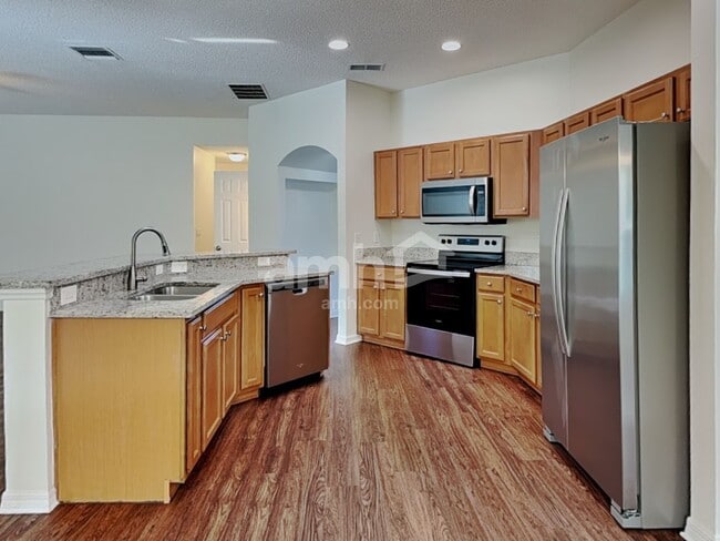 Building Photo - 1921 Darlin Cir