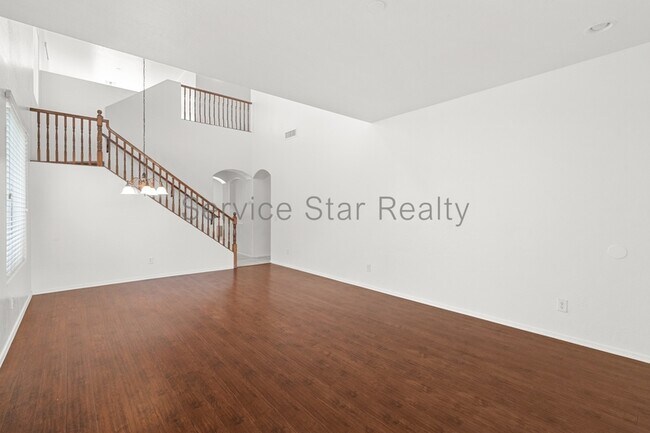 Foto del edificio - 1551 E Nightingale Ln