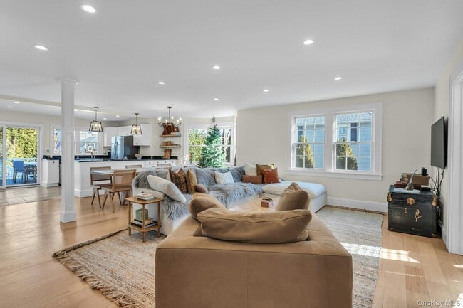 Building Photo - 32 Katherine St