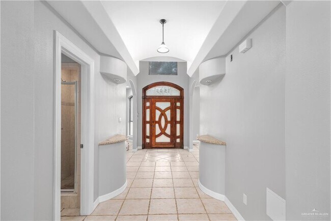 Building Photo - 1509 Maltese St