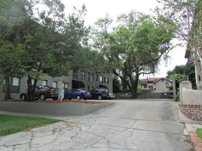 Foto del edificio - 2545 Oak St