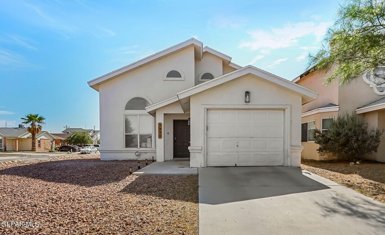 Primary Photo - 3936 Tierra Arena Dr