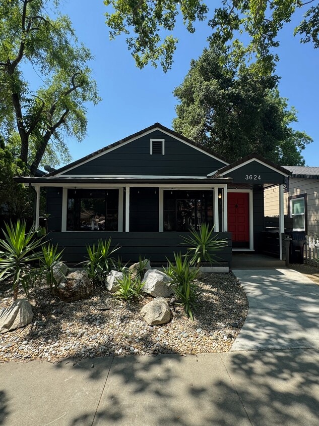 Primary Photo - 3624 3rd Ave