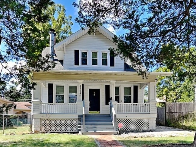 Building Photo - 5504 Edmondson Ave