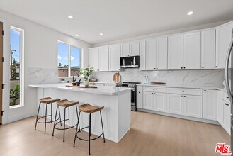 Building Photo - 3626 E 1st St