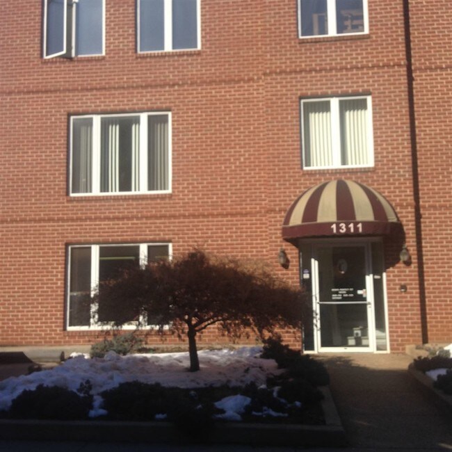 Building Photo - 1311 Wertland St
