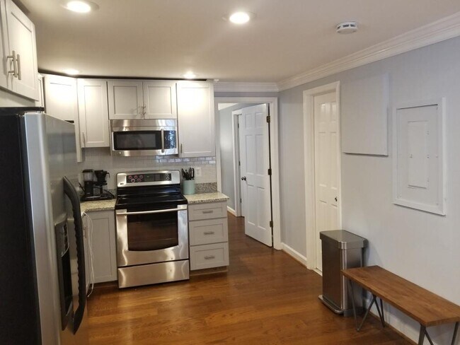 Foto del edificio - 2119 N St NW