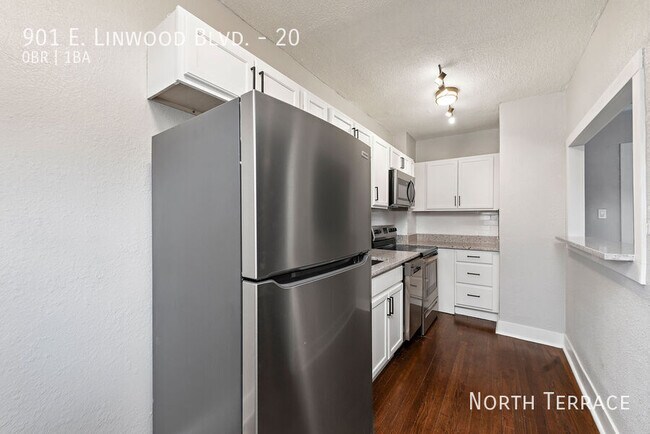 Foto del edificio - Upgraded Studio Vibes ?? W/D + Dishwasher ...