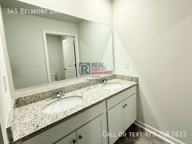 Foto del edificio - 345 Belmont Dr