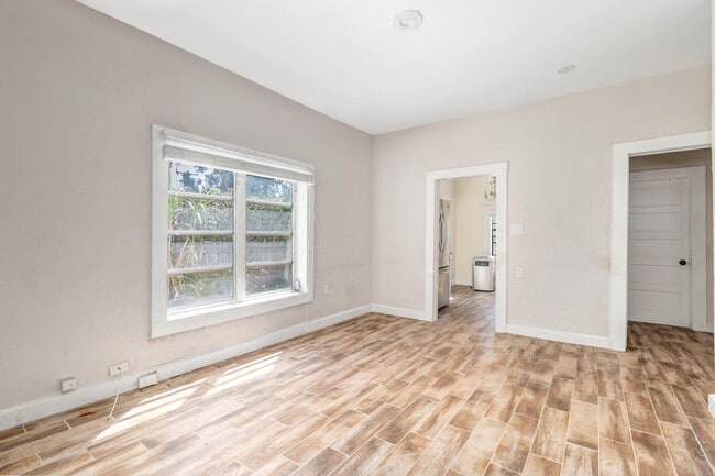Building Photo - 364 Puritan Rd