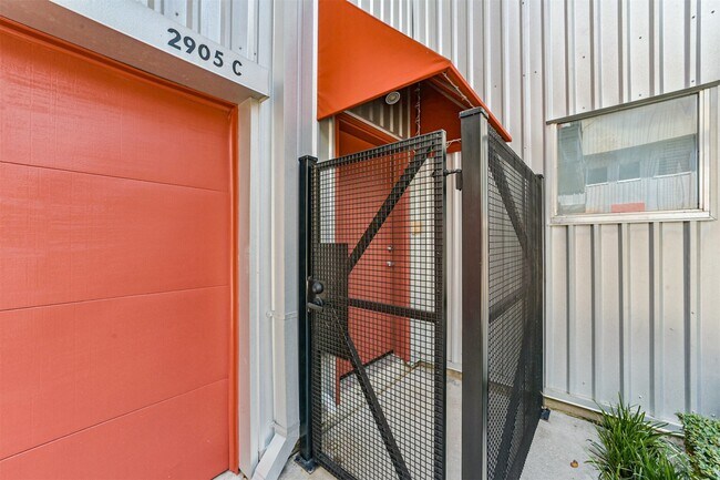 Building Photo - 2905 Sherman St