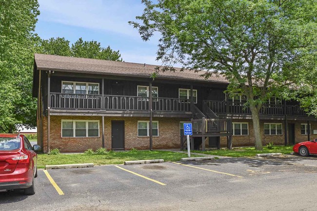 Sherwood Forest Apartment Homes Apartments - Kankakee, IL | Apartments.com