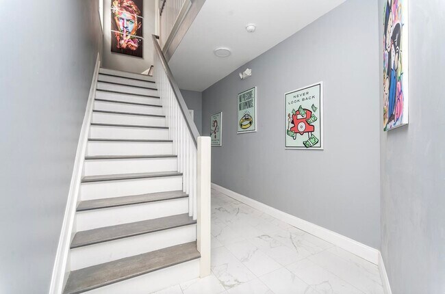 Foto del edificio - 77 Randolph Ave