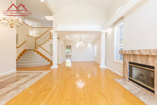 Foto del edificio - 10415 Stern Ave