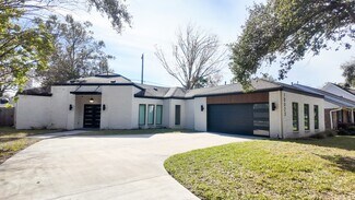 Building Photo - 10023 Piping Rock Ln