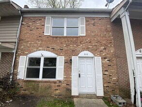 Building Photo - 928 Bellows Ave