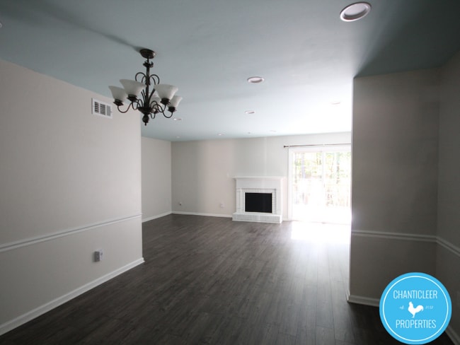 Building Photo - 1329 Springlawn Ct