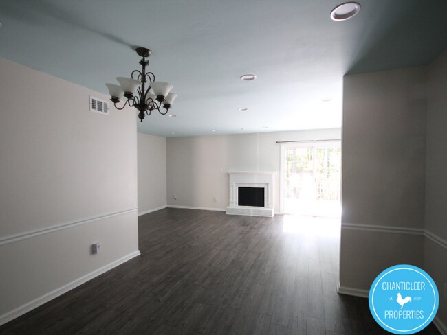Foto del edificio - 1329 Springlawn Ct