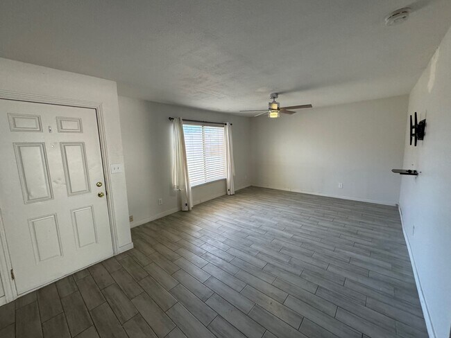 Foto del edificio - 3309 W Echo Ln