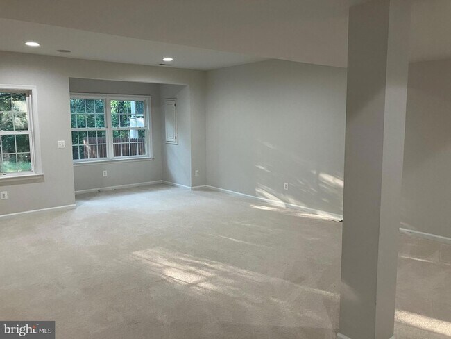 Building Photo - 5622 Arrowfield Terrace