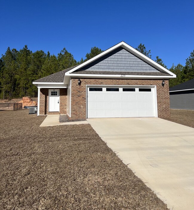 Building Photo - 225 Edith Way