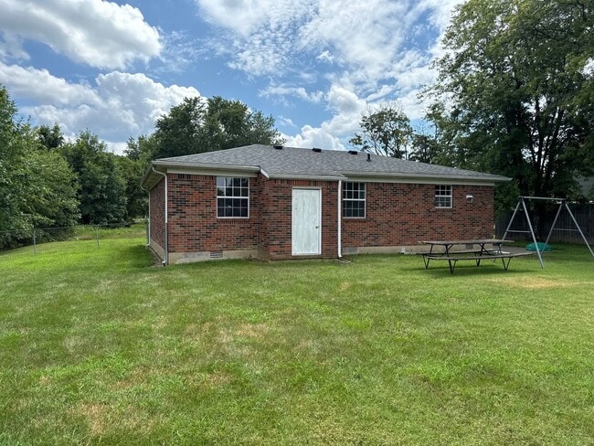 Building Photo - 146 Miller Dr
