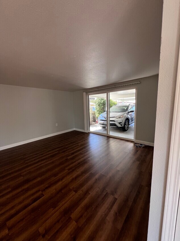 Foto principal - 918 4th St