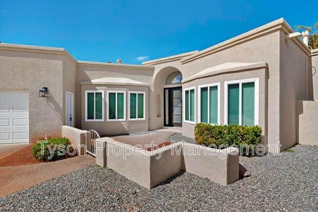 Foto del edificio - 11509 Woodmar Ln NE