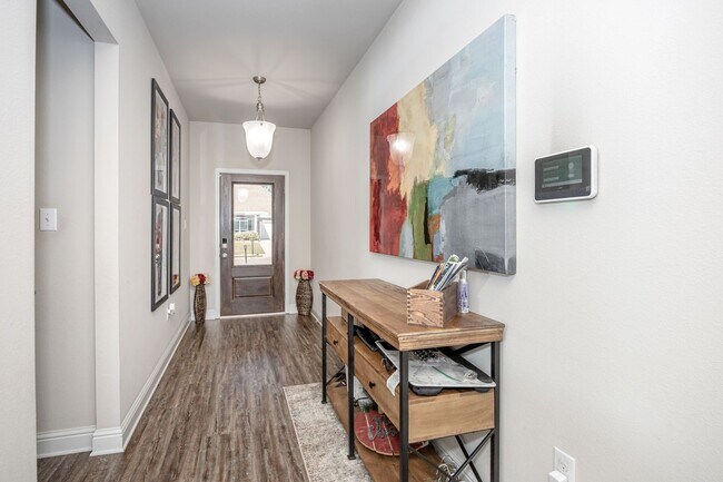 Foto del edificio - Beautiful 4 Bedroom 3 Bath Home!