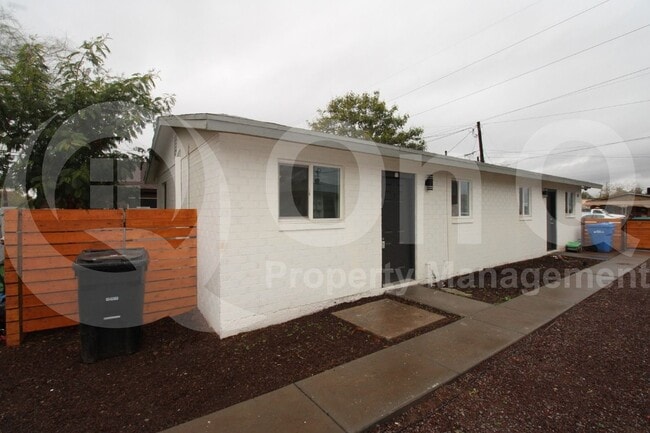 Building Photo - 1103 W Sherman St