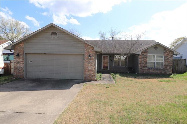 Building Photo - 2857 Carley Pl