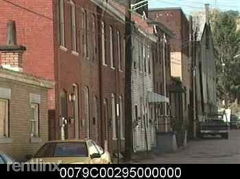 Building Photo - 215 Meade St