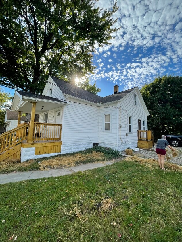 Building Photo - 3516 W 49th St