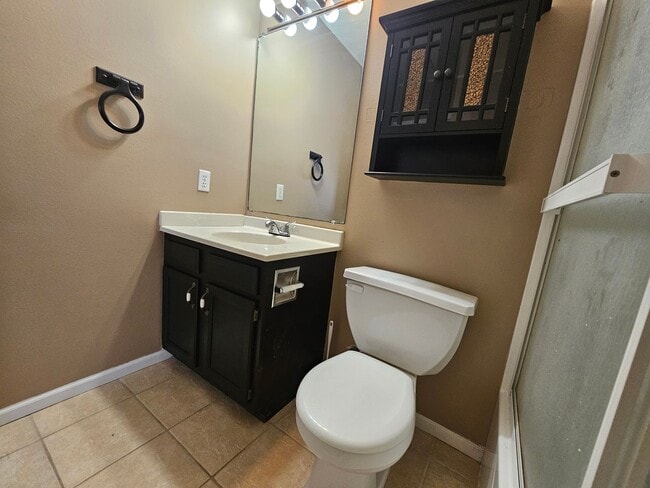 Foto del edificio - 3 bedroom 2.5 bath with an additional family room, Linn Mar School Area