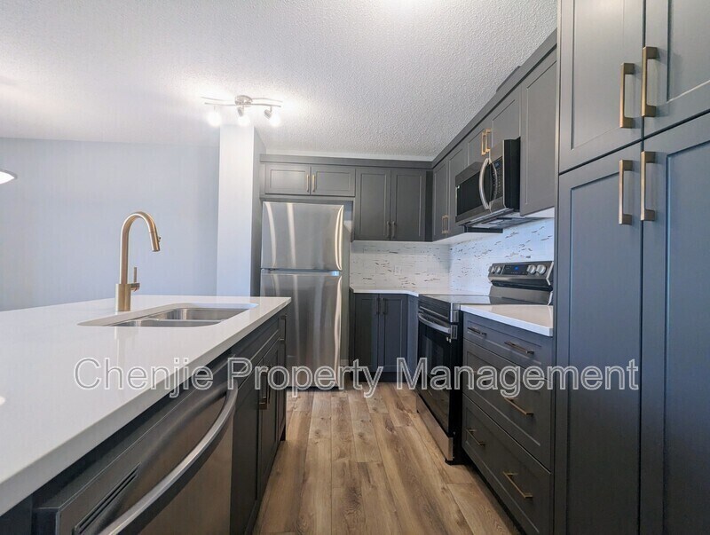 Photo principale - 980 Stillwater Blvd NW