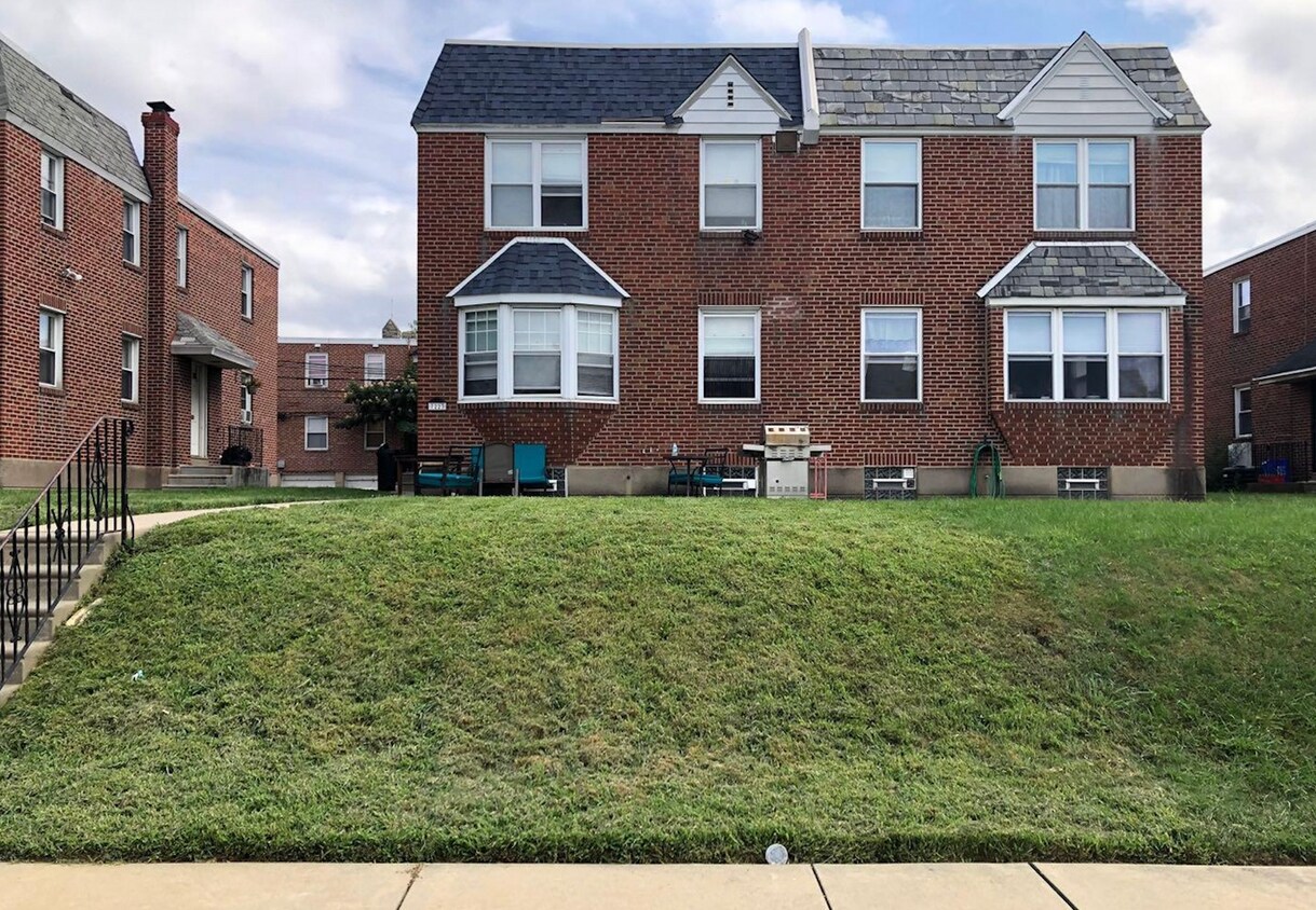 Primary Photo - 7223 Barnard St