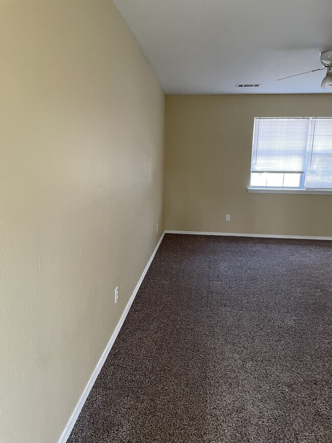 Foto del edificio - 609 S Mulberry St