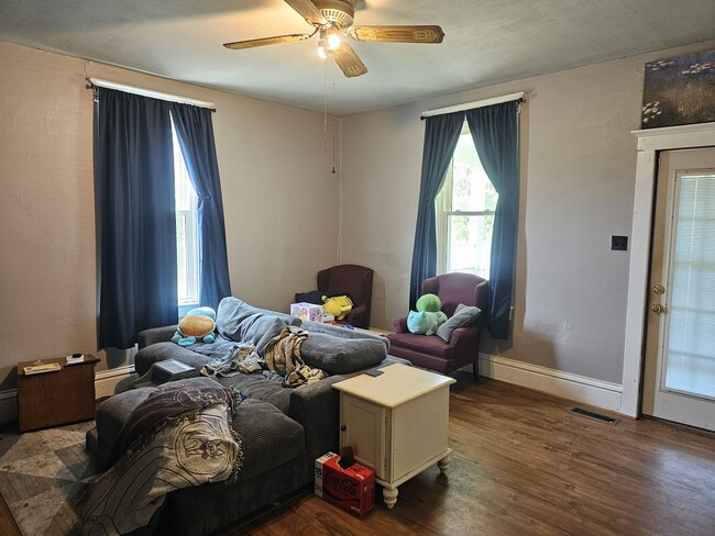 Living Room - 3092 Brimstone Rd