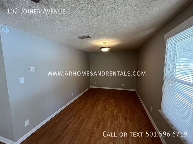 Foto del edificio - 102 Joiner Ave