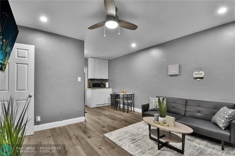 Foto principal - 201 SE 23rd St