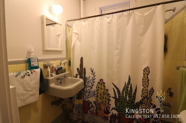 Foto del edificio - 124 Babcock St