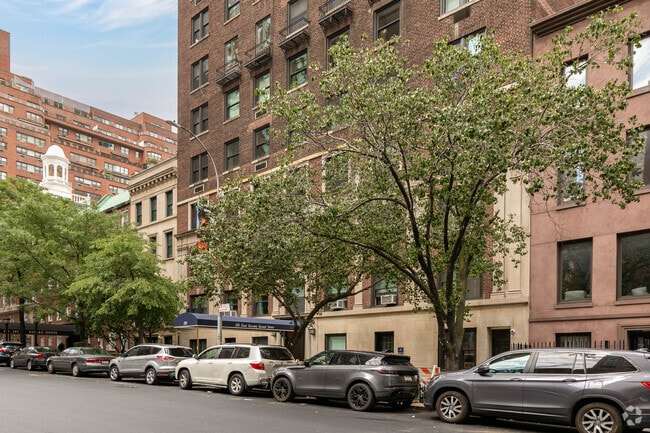 Building Photo - 215 E 72nd St