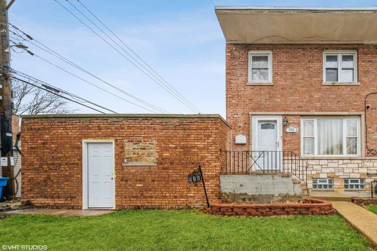 Foto principal - 916 E 84th St