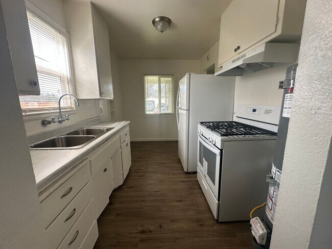 Foto del edificio - Water/Sewer Paid