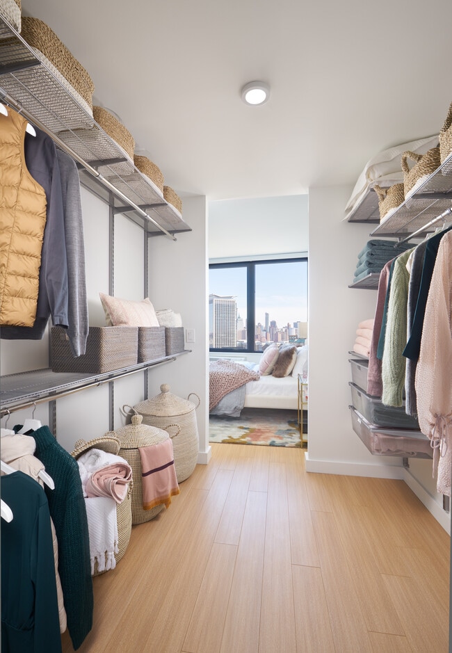 Interior Photo - VYV