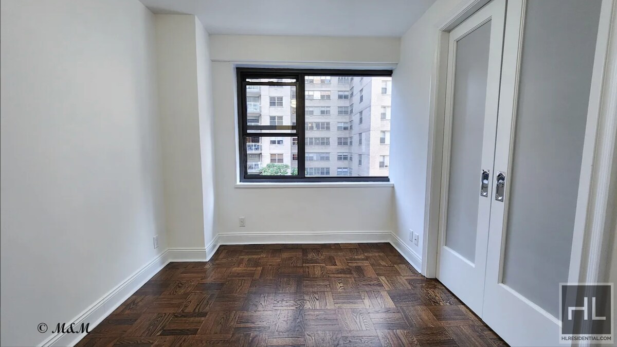 Foto del edificio - EAST 56 STREET
