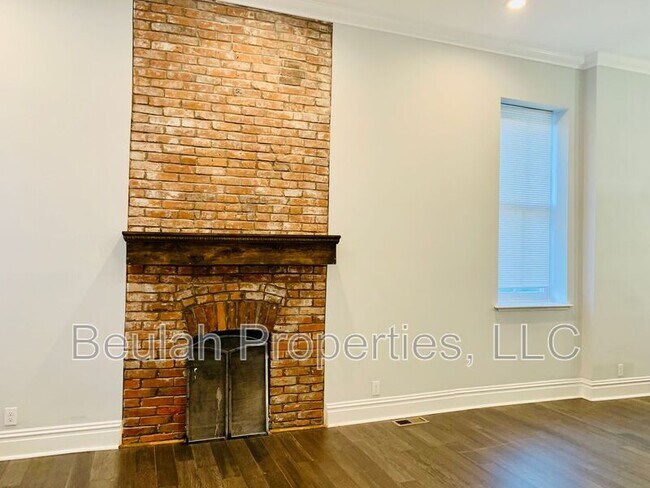 Building Photo - 1627 Carroll St
