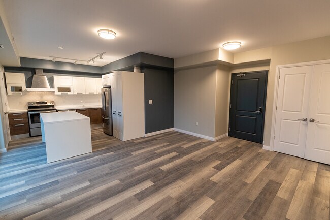 Photo du bâtiment - 6479 Montrose Rd