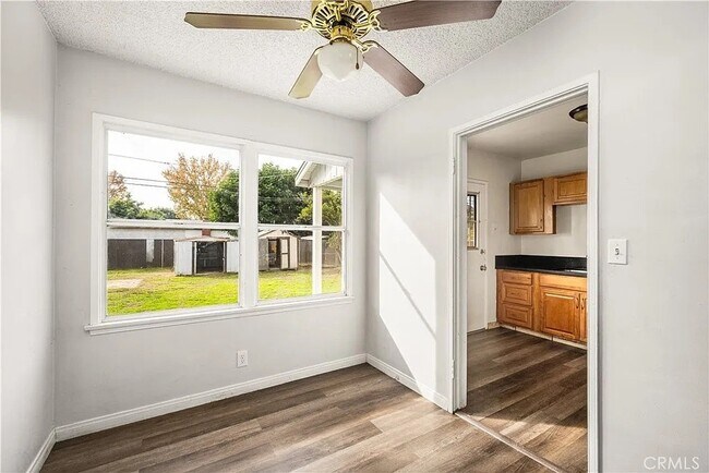 Foto del edificio - 166 E Osgood St