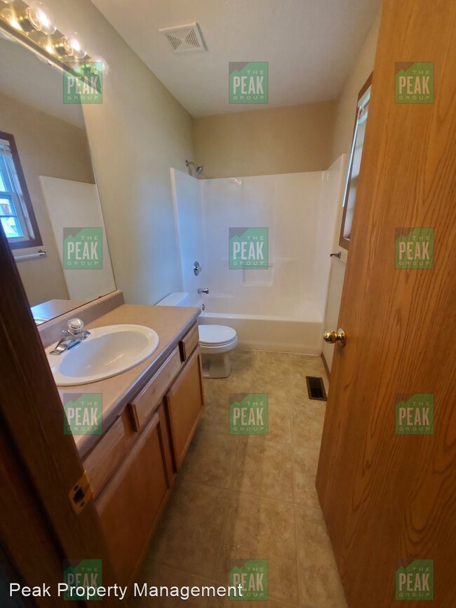 Foto del edificio - 3 br, 2 bath House - 429 N Century Pl